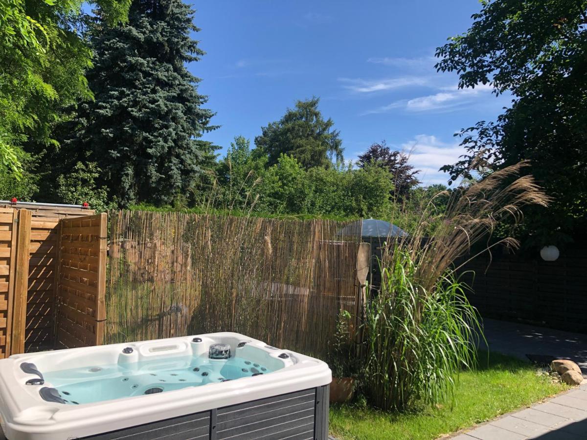 Gartenloft Mit Outdoor Whirlpool Und Garten Petershagen-Eggersdorf Exterior photo